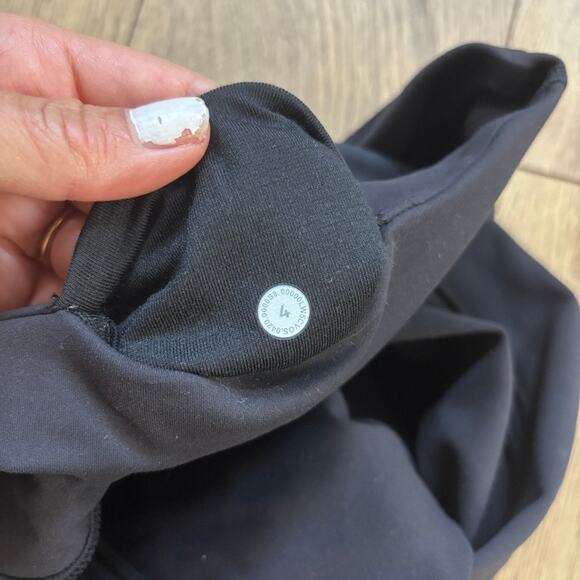 Lululemon Get in Line HR Tight 28" Black Sz 4 - Everlux - Picture 6 of 7